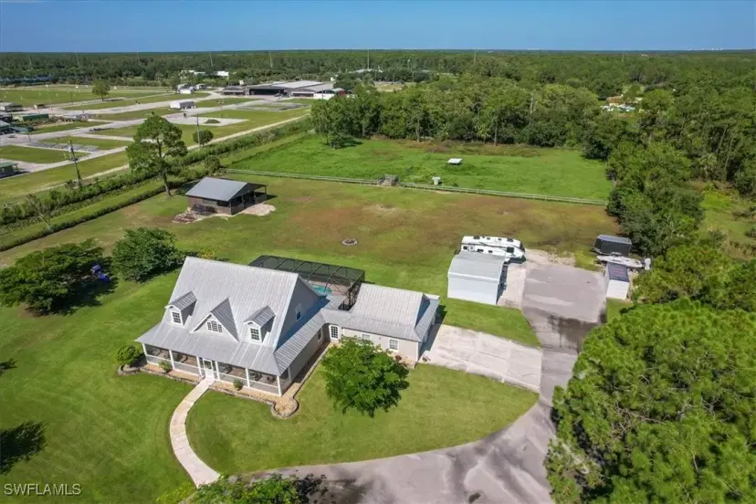 Picture of 4235 10Th St Ne, Naples FL 34120