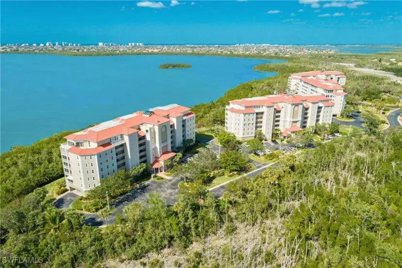Picture of 337 Vintage Bay Dr D28, Marco Island FL 34145
