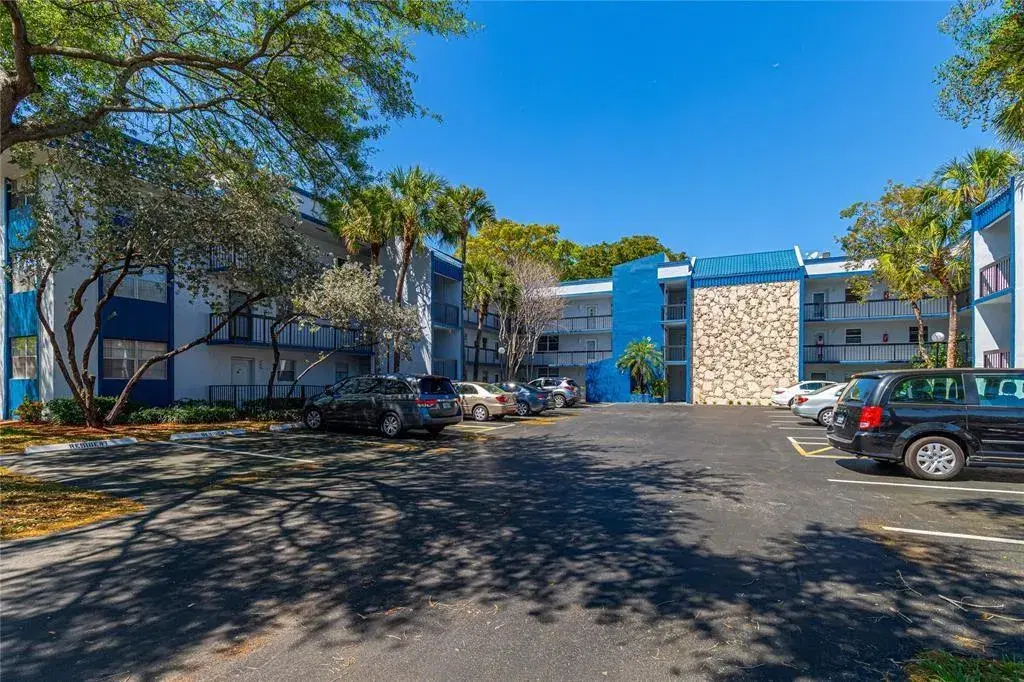 Picture of 3190 Holiday Springs Blvd 306, Margate, FL 33063