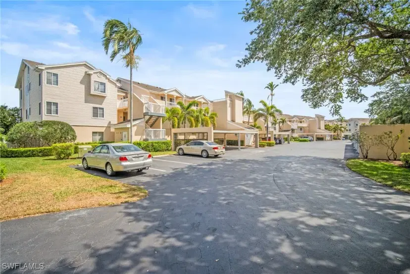 Picture of 2651 Citrus Lake Dr D203, Naples FL 34109
