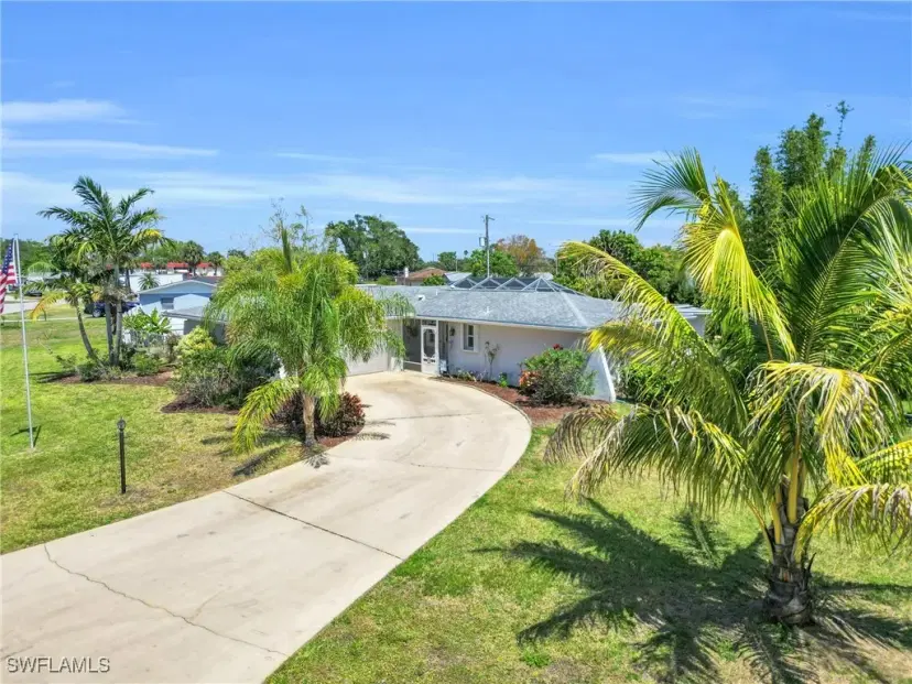 Picture of 1514 Canal St, Lehigh Acres FL 33936