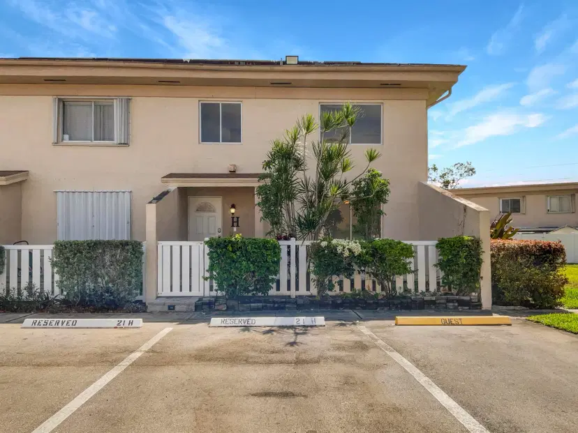 Picture of 1521 NW 80Th Avenue H, Margate FL 33063