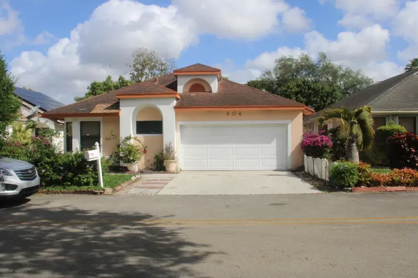 Picture of 904 Magniola Avenue, North Lauderdale FL 33068