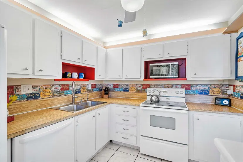Picture of 2360 SW 70Th Ter 34, Davie FL 33317
