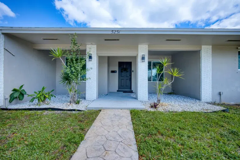 Picture of 5251 SW 4Th Street, Plantation FL 33317