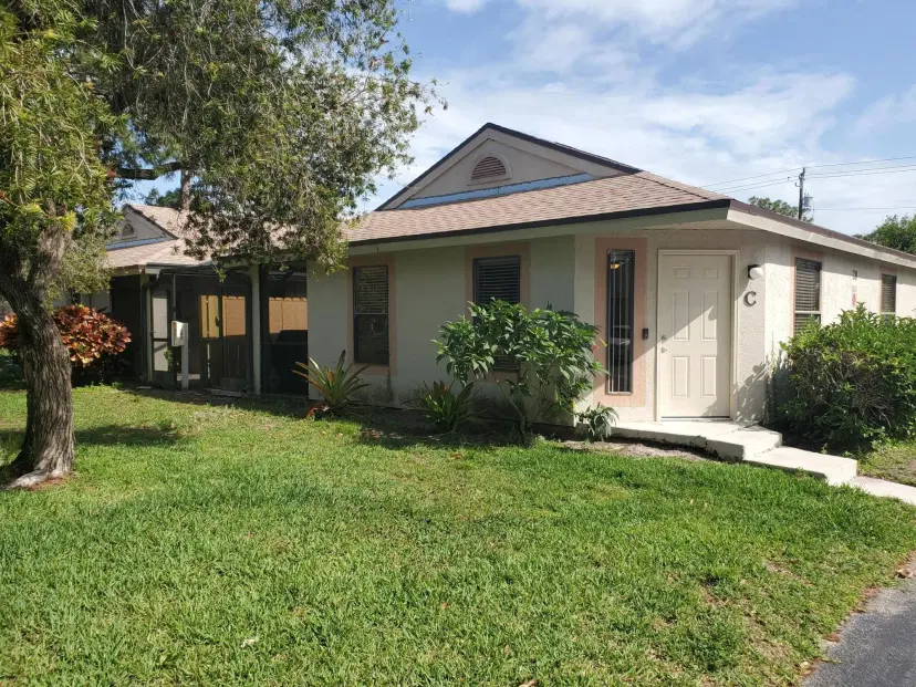 Picture of 2831 Stoneway Lane C, Fort Pierce FL 34982