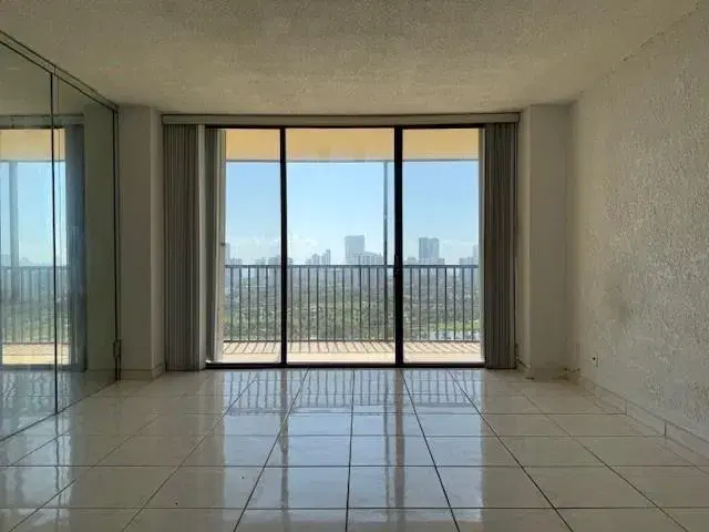 Picture of 20335 W Country Club Dr 2607, Aventura FL 33180