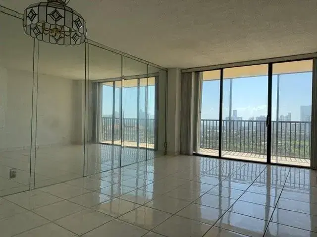 Picture of 20335 W Country Club Dr 2607, Aventura FL 33180