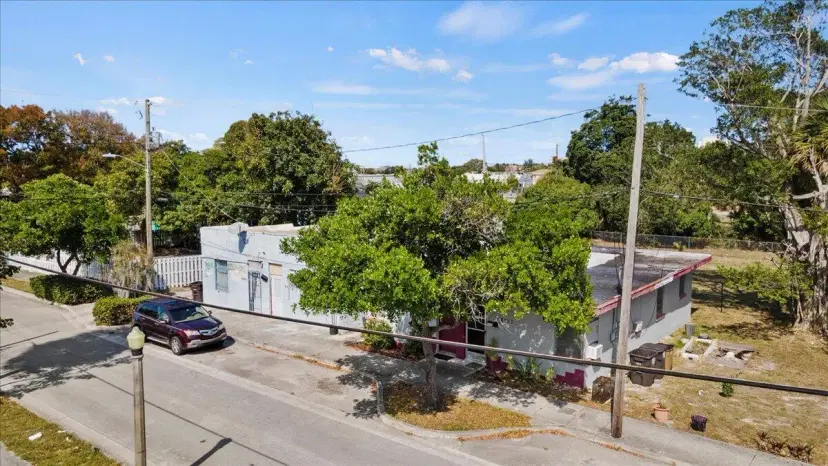 Picture of 1504 N Sapodilla Avenue, West Palm Beach FL 33401
