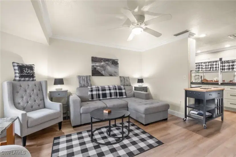 Picture of 1028 Edgemere Dr, Fort Myers FL 33919