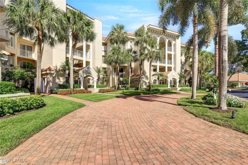 Picture of 8420 Abbington Cir B25, Naples FL 34108