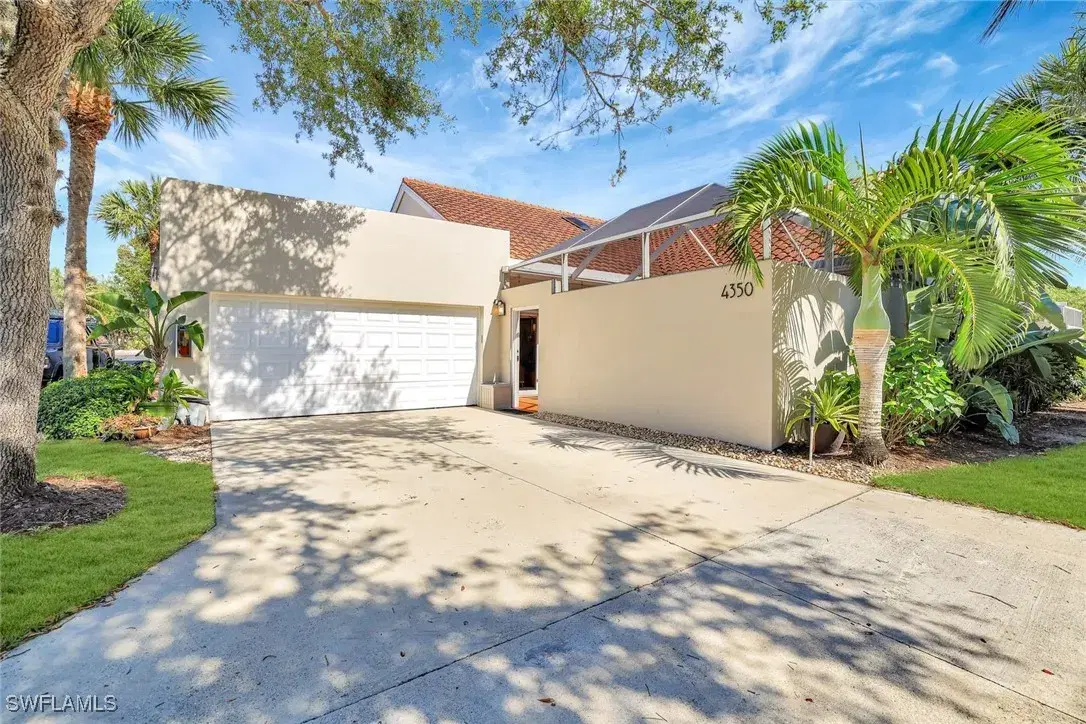 Picture of 4350 Covey Cir 7A, Naples, FL 34109