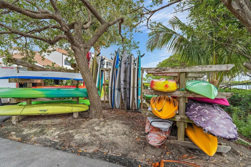 Picture of 100 Waterway Road E305, Tequesta FL 33469