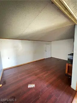 Picture of 8190 Everhart Dr, North Fort Myers, FL 33917
