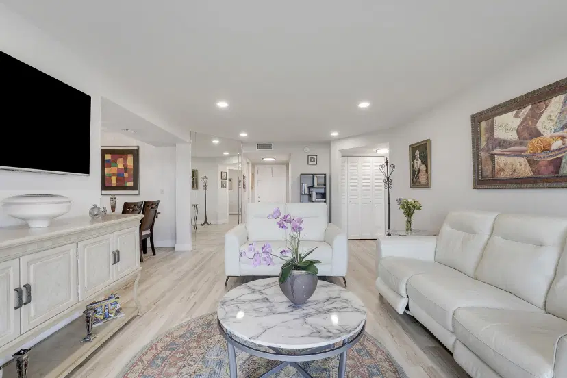 Picture of 3951 Via Poinciana 512, Lake Worth FL 33467