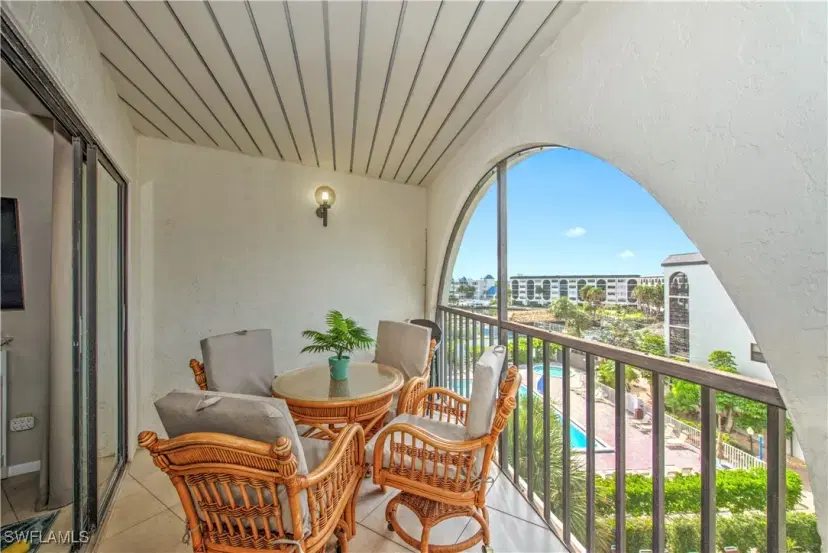 Picture of 1027 Anglers Cv B502, Marco Island FL 34145