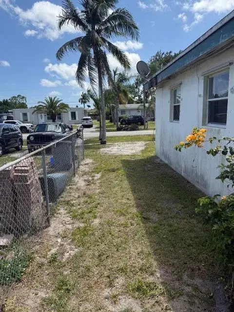 Picture of 571 Tallulah Road, Lake Worth FL 33462