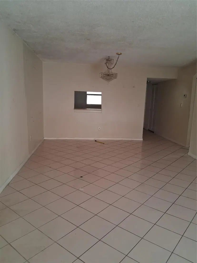 Picture of 2850 Somerset Dr 316L, Lauderdale Lakes FL 33311