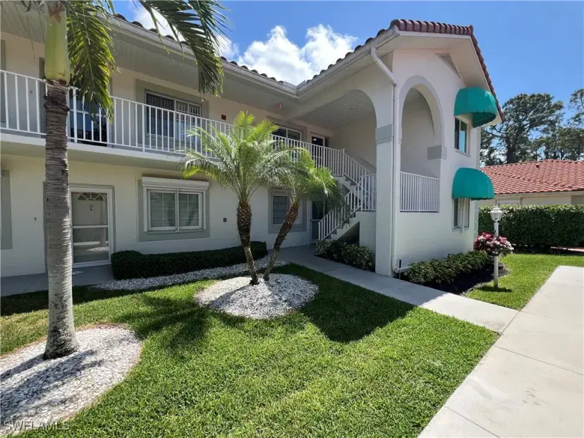 Picture of 380 Gabriel Cir 12, Naples FL 34104