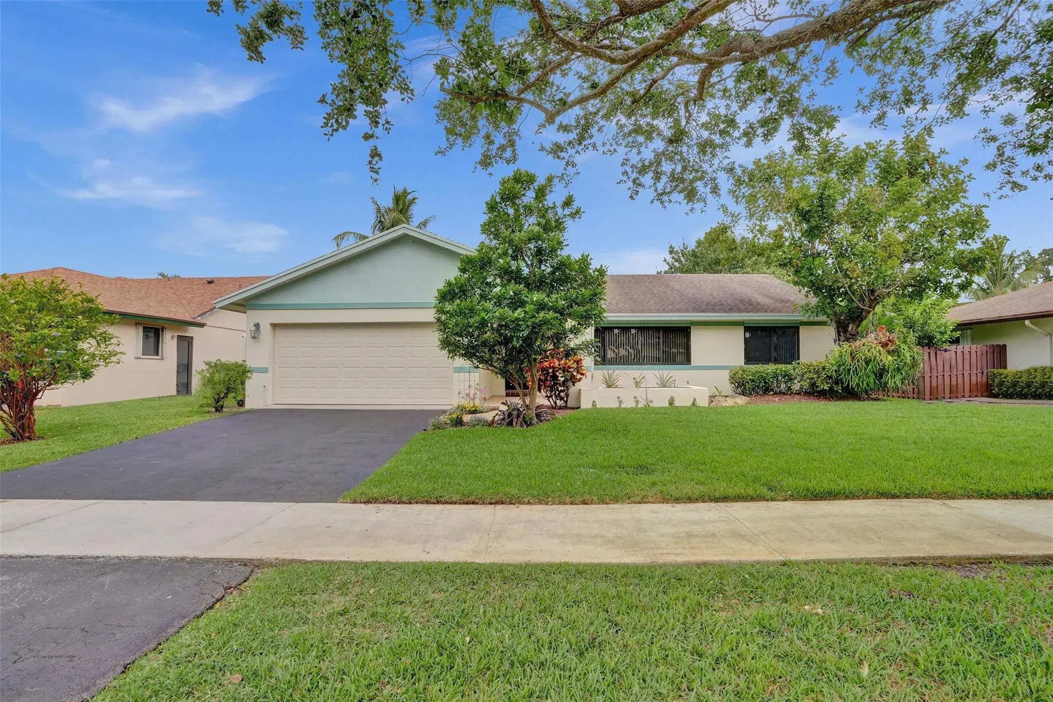 Picture of 11745 SW 53Rd Pl, Cooper City, FL 33330