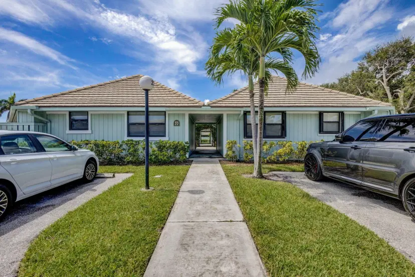 Picture of 1127 E Seminole Avenue 22, Jupiter FL 33477