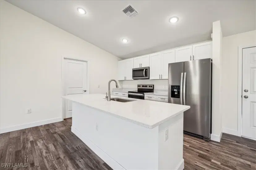 Picture of 1722 NW 2Nd Pl, Cape Coral FL 33993