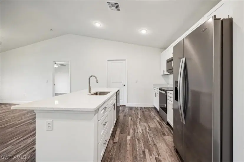 Picture of 1722 NW 2Nd Pl, Cape Coral FL 33993