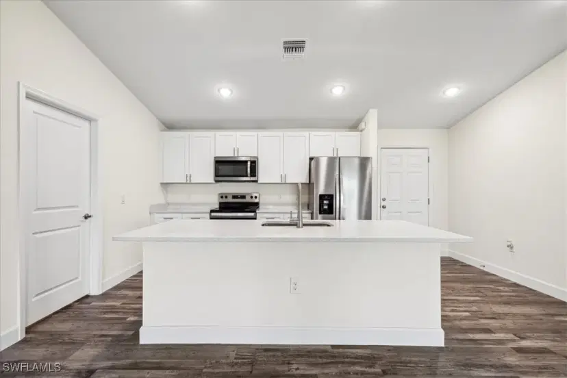 Picture of 1722 NW 2Nd Pl, Cape Coral FL 33993