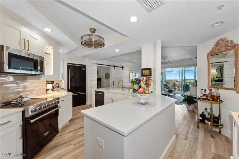 Picture of 2743 1St St 1803, Fort Myers FL 33916