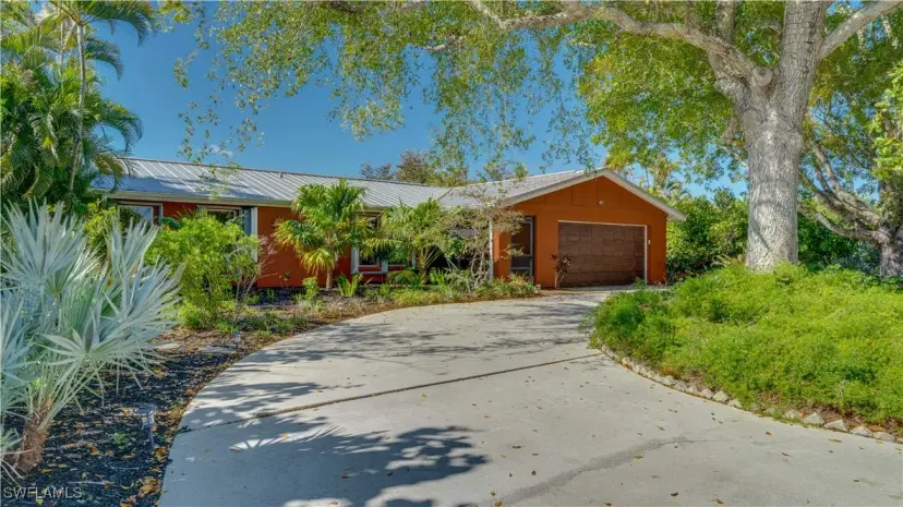 Picture of 3572 Knollwood Rd, Fort Myers FL 33919