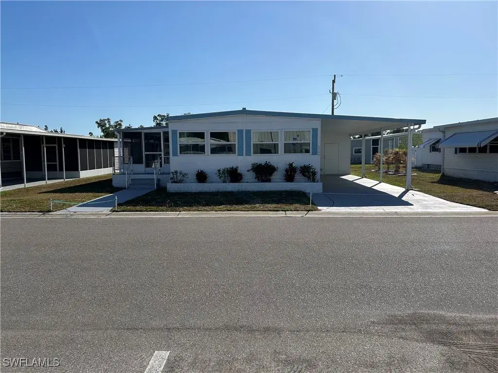Picture of 2755 Deerfield Dr S, North Fort Myers, FL 33917