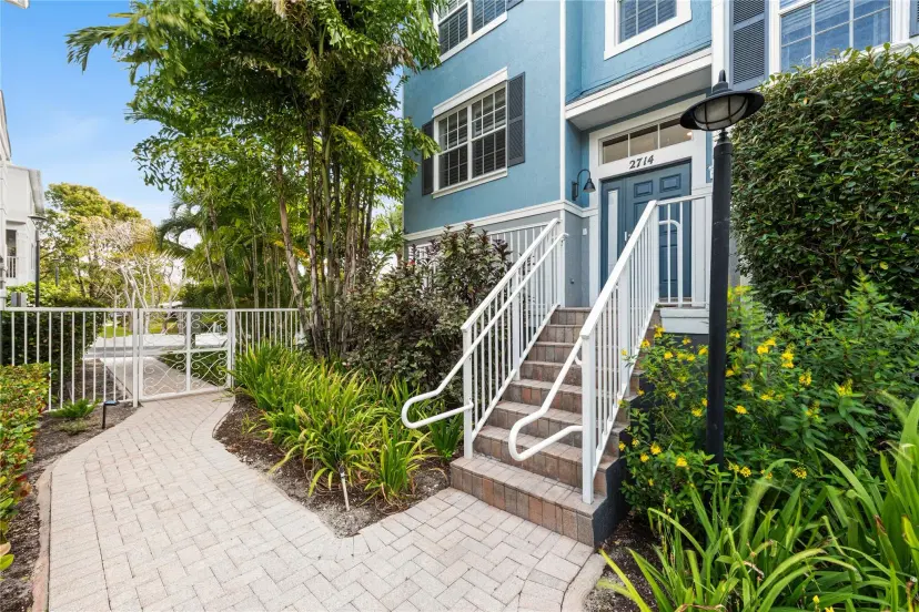 Picture of 2714 Duval Ln 2714, Wilton Manors FL 33334