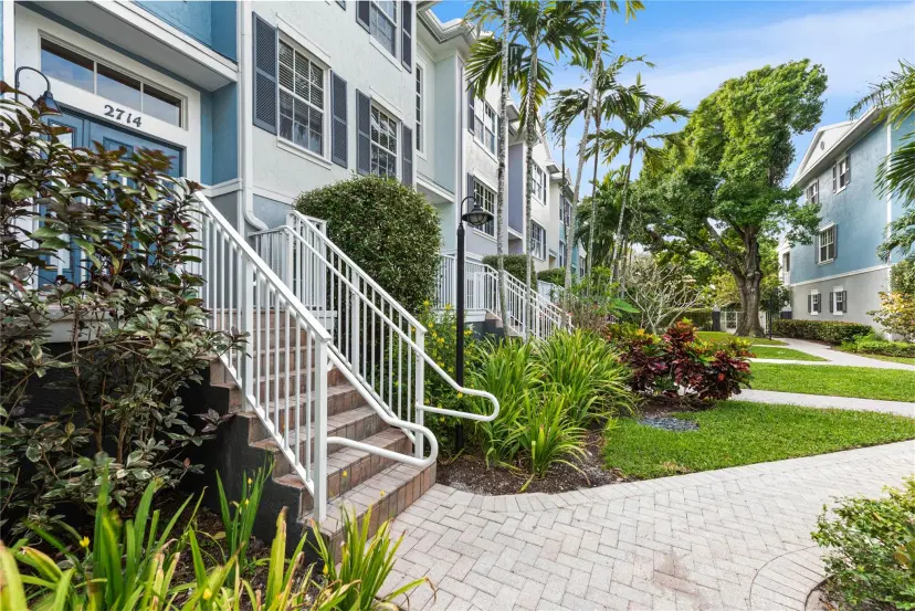 Picture of 2714 Duval Ln 2714, Wilton Manors FL 33334