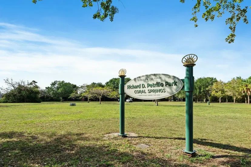 Picture of 10010 NW 11Th Mnr, Coral Springs FL 33071
