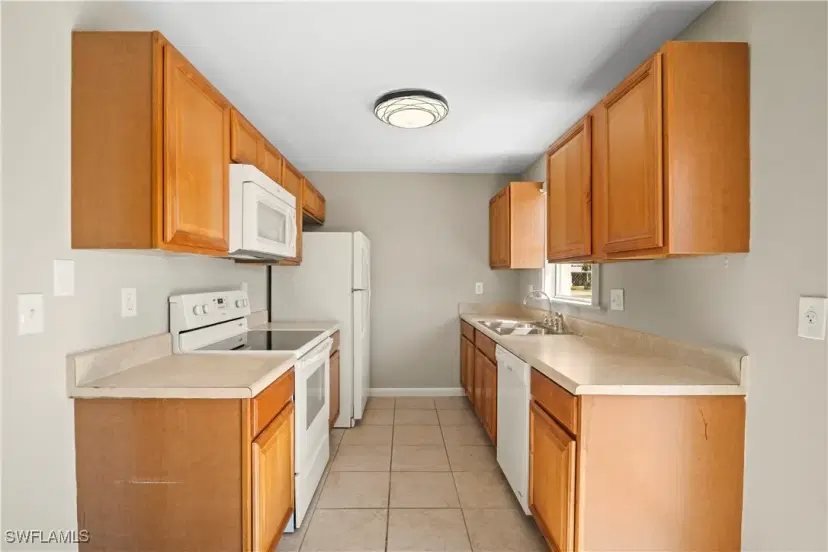 Picture of 423 NE 14Th Pl, Cape Coral FL 33909