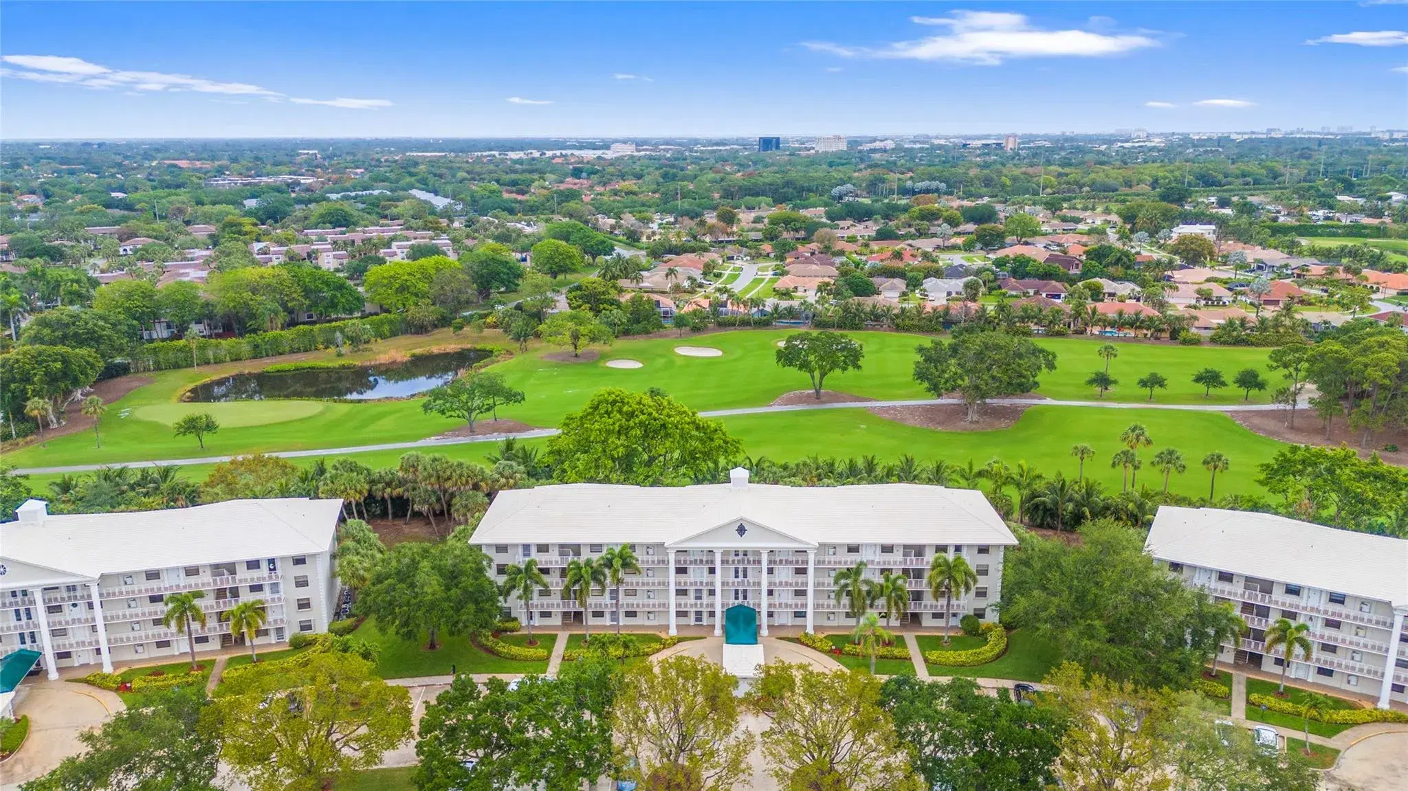 Picture of 6085 Balboa Cir 305, Boca Raton, FL 33433