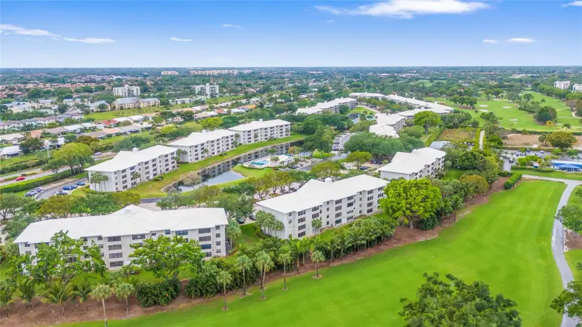 Picture of 6085 Balboa Cir 305, Boca Raton FL 33433