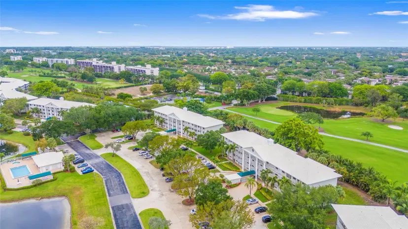 Picture of 6085 Balboa Cir 305, Boca Raton FL 33433