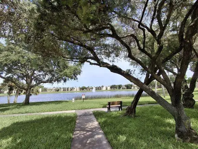 Picture of 5220 Las Verdes Circle 304, Delray Beach FL 33484