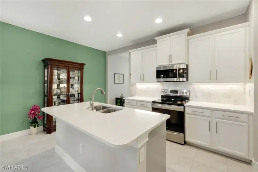 Picture of 28293 Seasons Tide Ave, Bonita Springs FL 34135