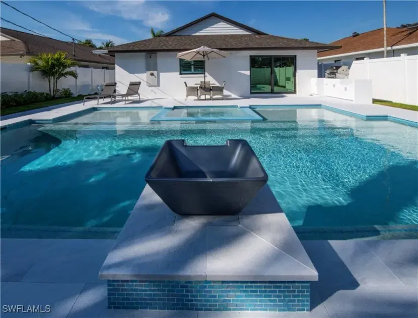 Picture of 668 104Th Ave N, Naples FL 34108