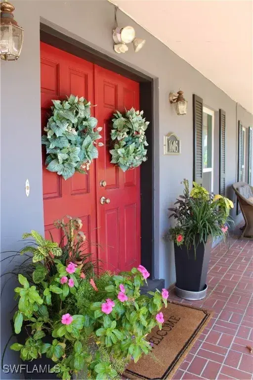Picture of 1605 Oakley Ave, Fort Myers FL 33901
