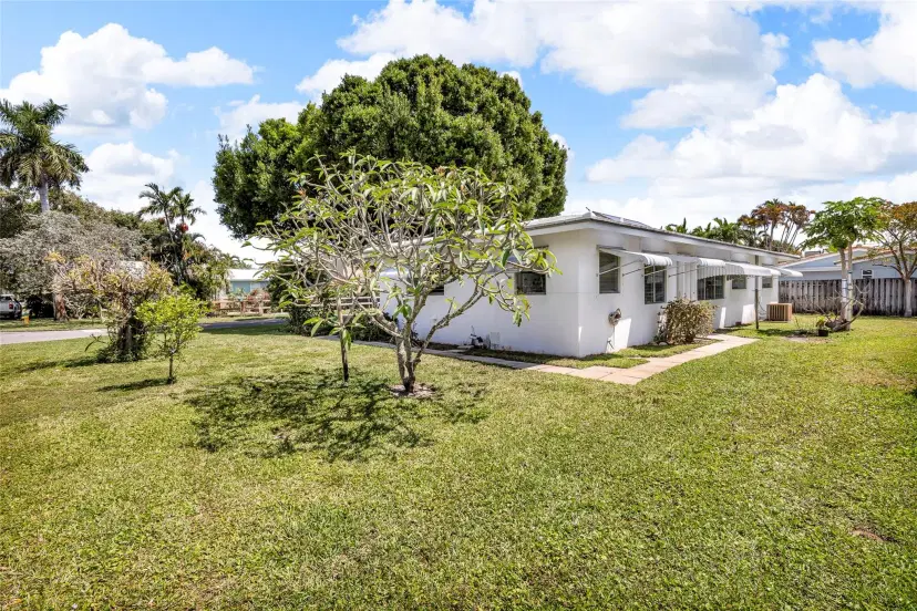Picture of 300 NE 22Nd St, Wilton Manors FL 33305