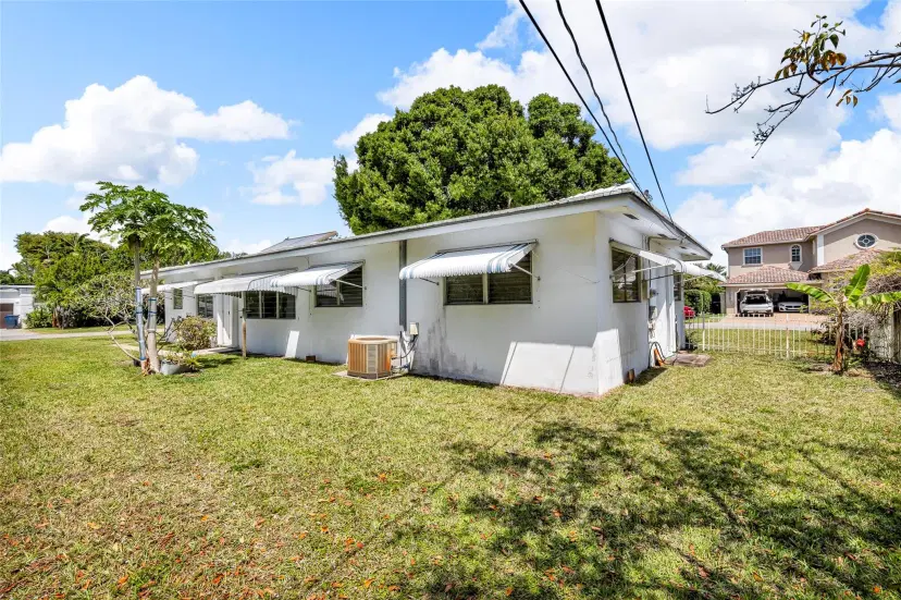 Picture of 300 NE 22Nd St, Wilton Manors FL 33305