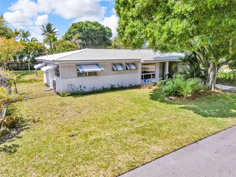 Picture of 300 NE 22Nd St, Wilton Manors FL 33305