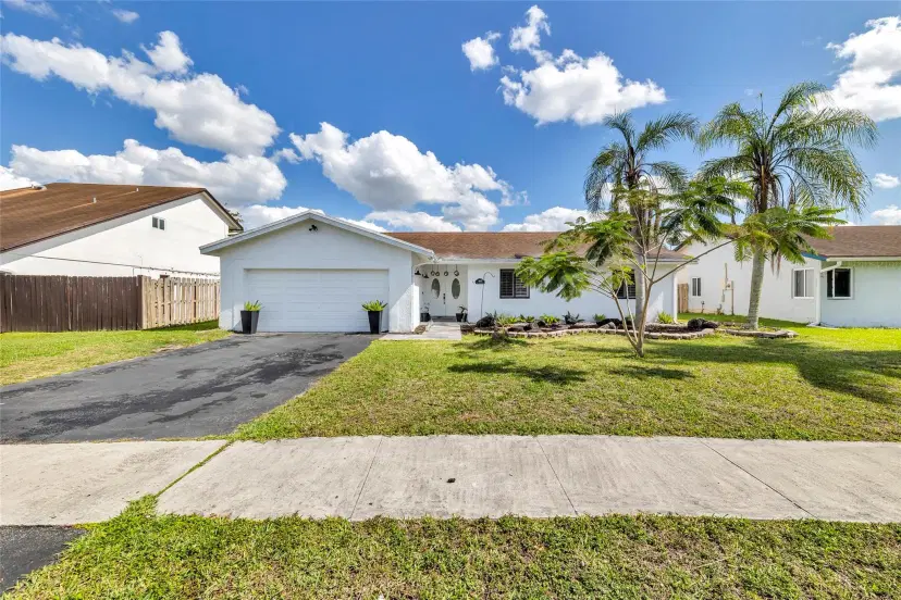 Picture of 9448 NW 46Th Ct, Sunrise FL 33351