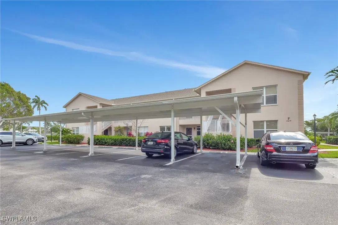 Picture of 326 Bradstrom Cir 103F, Naples, FL 34113