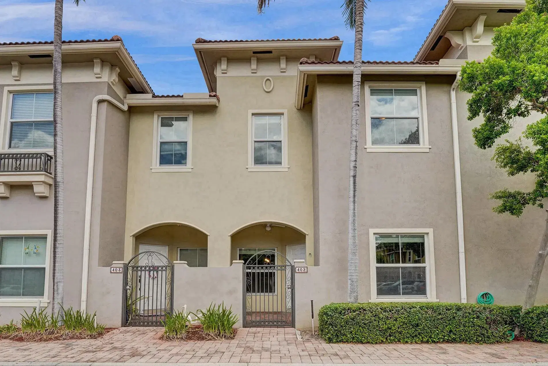 Picture of 2851 W Prospect Rd 402, Tamarac, FL 33309