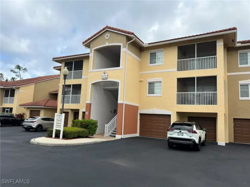 Picture of 13140 Bella Casa Cir 3157, Fort Myers FL 33966