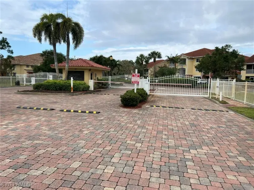 Picture of 13140 Bella Casa Cir 3157, Fort Myers FL 33966